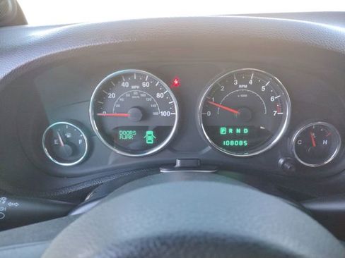 Used 2012 Jeep Wrangler Unlimited Sahara w/ Dual Top Group image 27