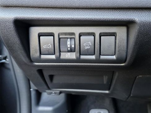 Certified 2025 Subaru Outback Premium image 26