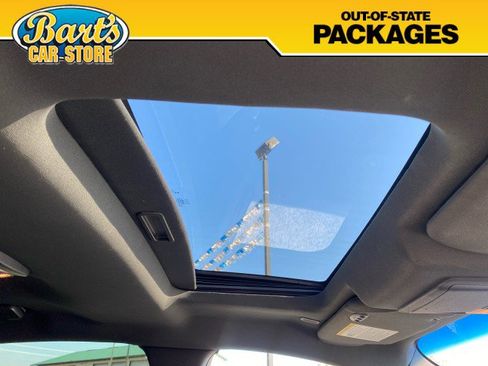 Used 2019 Ford Taurus Limited image 16