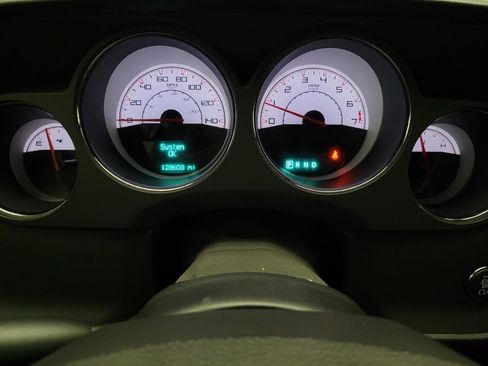 Used 2014 Dodge Challenger SXT image 23