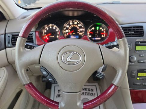 Used 2003 Lexus ES 330 FWD image 10