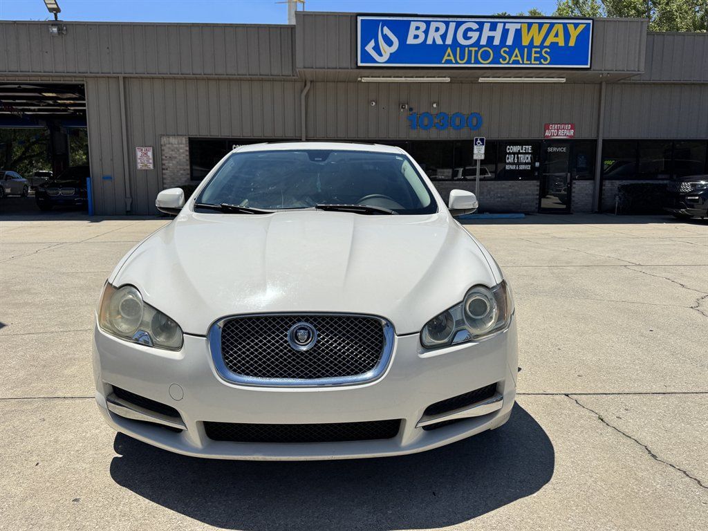 Used 2009 Jaguar XF Luxury RWD image 4