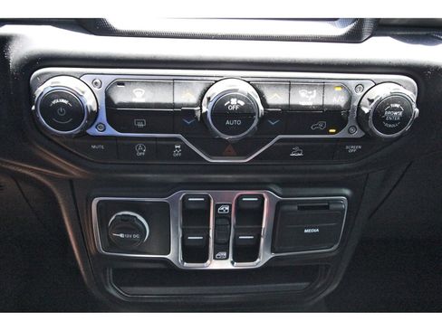 Used 2022 Jeep Wrangler Unlimited Sport AWD/4WD image 25
