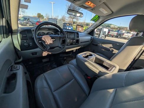 Used 2014 Chevrolet Silverado 2500 W/T AWD/4WD image 10