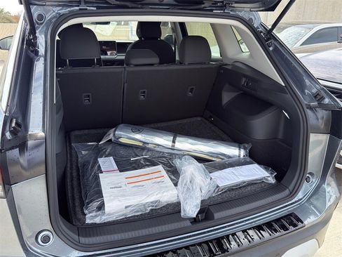 New 2026 Volkswagen Tiguan S image 9