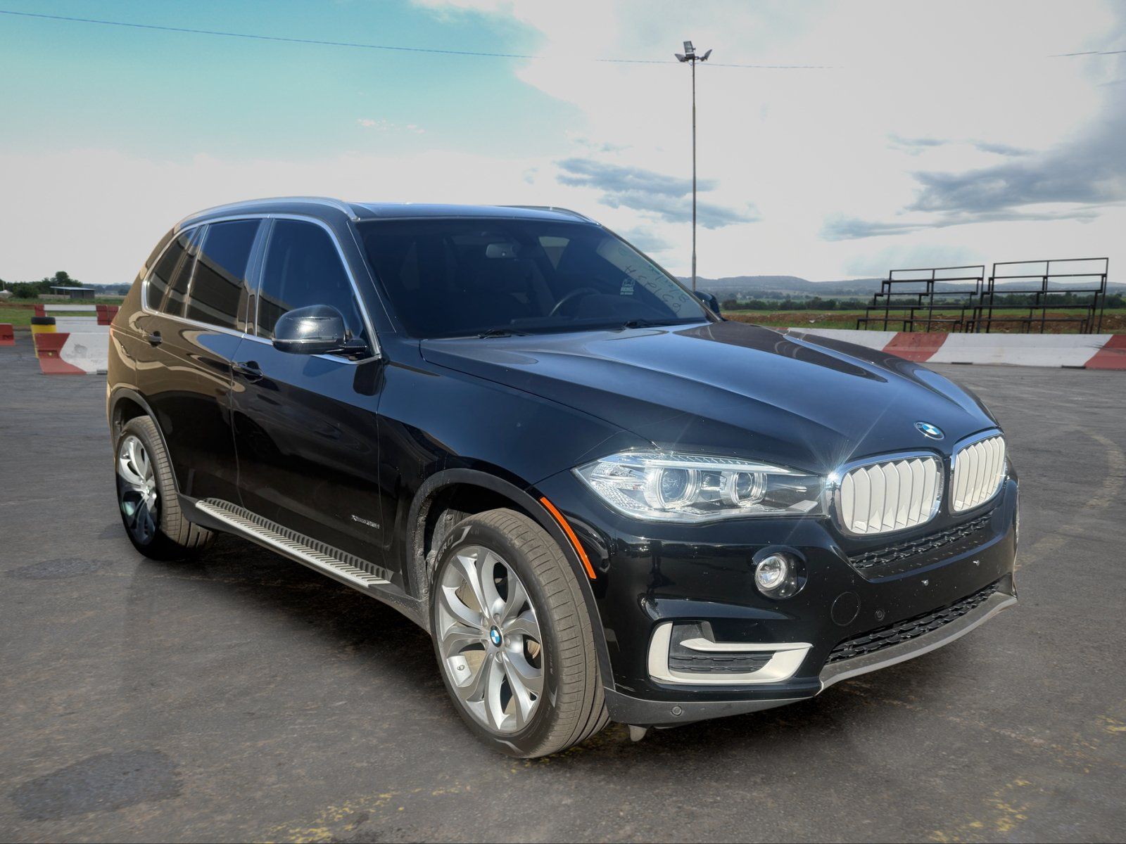 Used 2015 BMW X5 xDrive35i AWD/4WD image 2