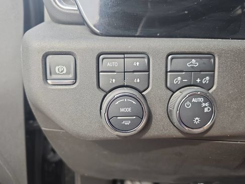 Used 2024 Chevrolet Silverado 1500 LT AWD/4WD image 27