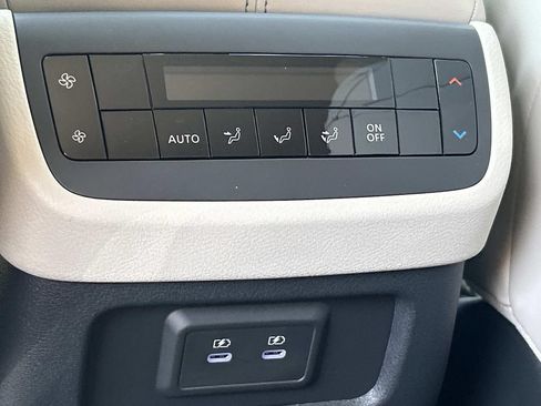 New 2026 Nissan Pathfinder SL AWD/4WD image 23