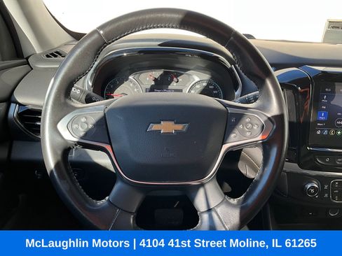 Used 2020 Chevrolet Traverse LT image 3