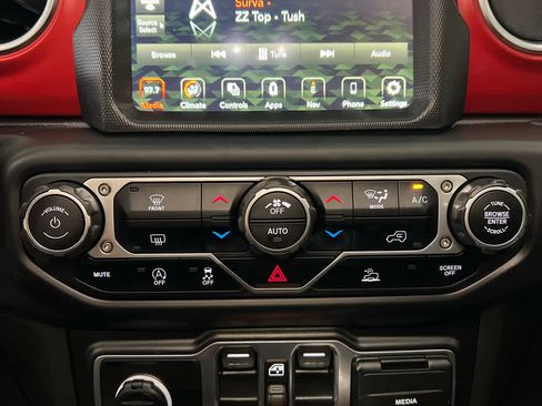 Used 2023 Jeep Wrangler Unlimited Rubicon w/ Xtreme 35 Tire Package AWD/4WD image 16