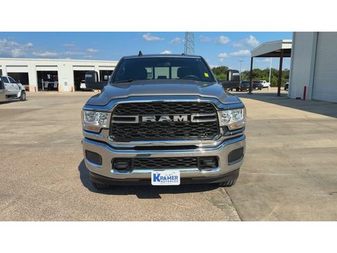 Used 2024 RAM 3500 Tradesman w/ Chrome Appearance Group AWD/4WD image 3