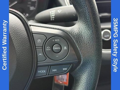 Used 2025 Toyota Corolla LE FWD image 21