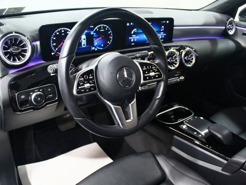 Used 2022 Mercedes-Benz A 220 4MATIC image 5