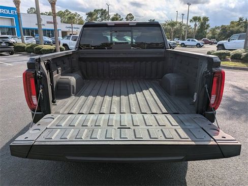 Used 2023 GMC Sierra 1500 SLT w/ SLT Premium Plus Package image 11