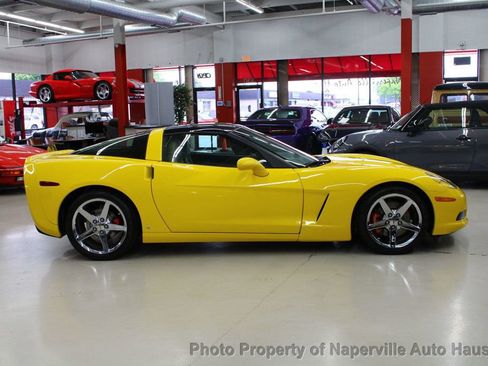 Used 2007 Chevrolet Corvette Coupe w/ Preferred Equipment Group RWD image 10