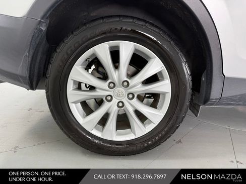 Used 2014 Toyota RAV4 Limited w/ Technology Package FWD image 13