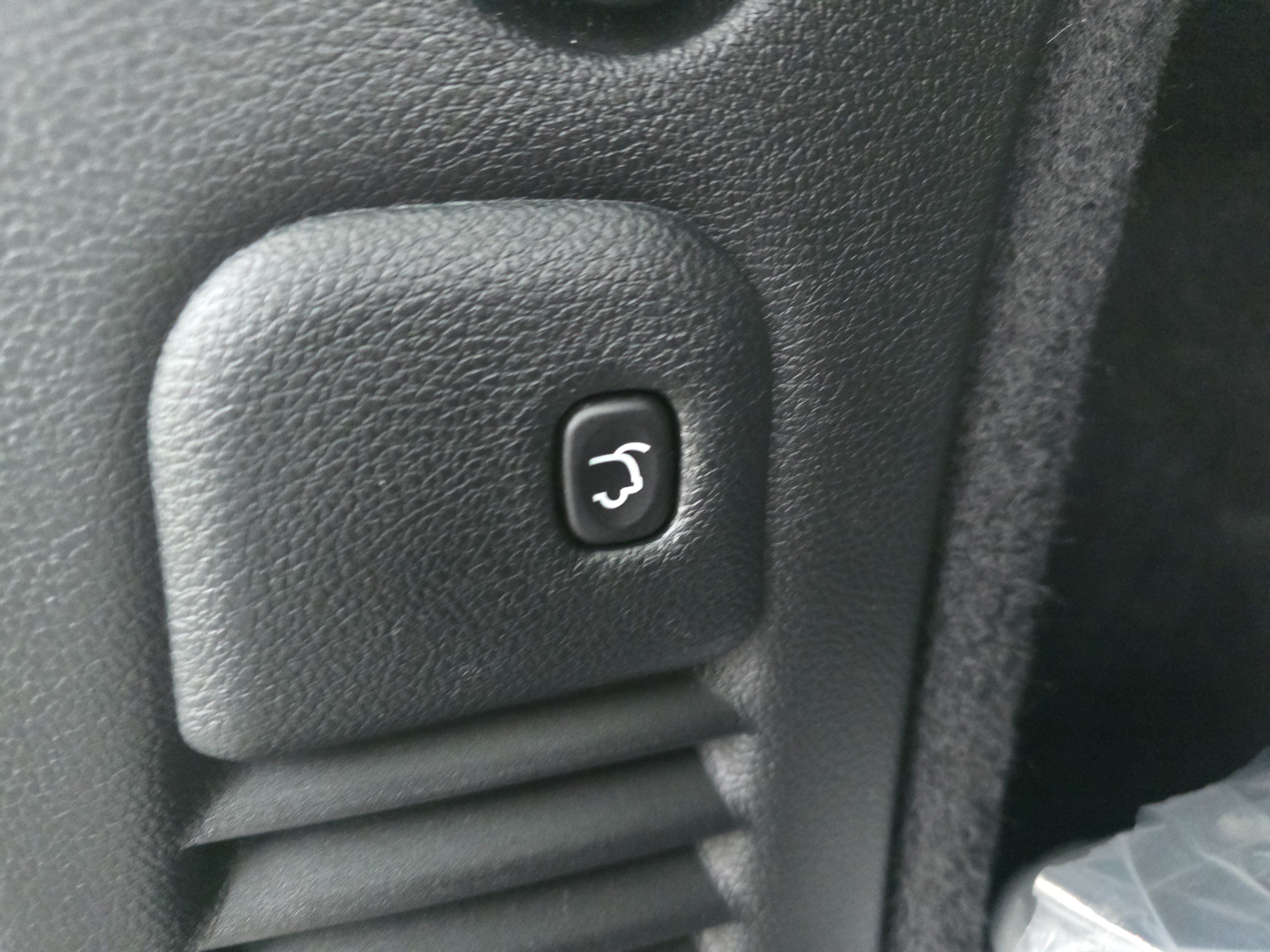 Used 2025 Dodge Durango GT AWD/4WD image 7