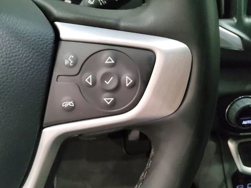 Used 2024 GMC Terrain SLT FWD image 25