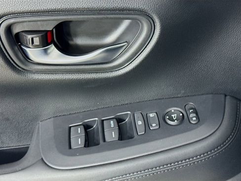 Used 2024 Honda HR-V LX image 22