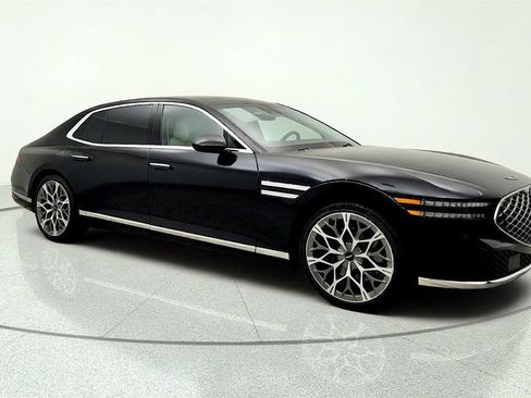 Used 2025 Genesis G90 3.5T AWD/4WD image 3