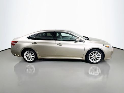 Used 2013 Toyota Avalon Limited image 8