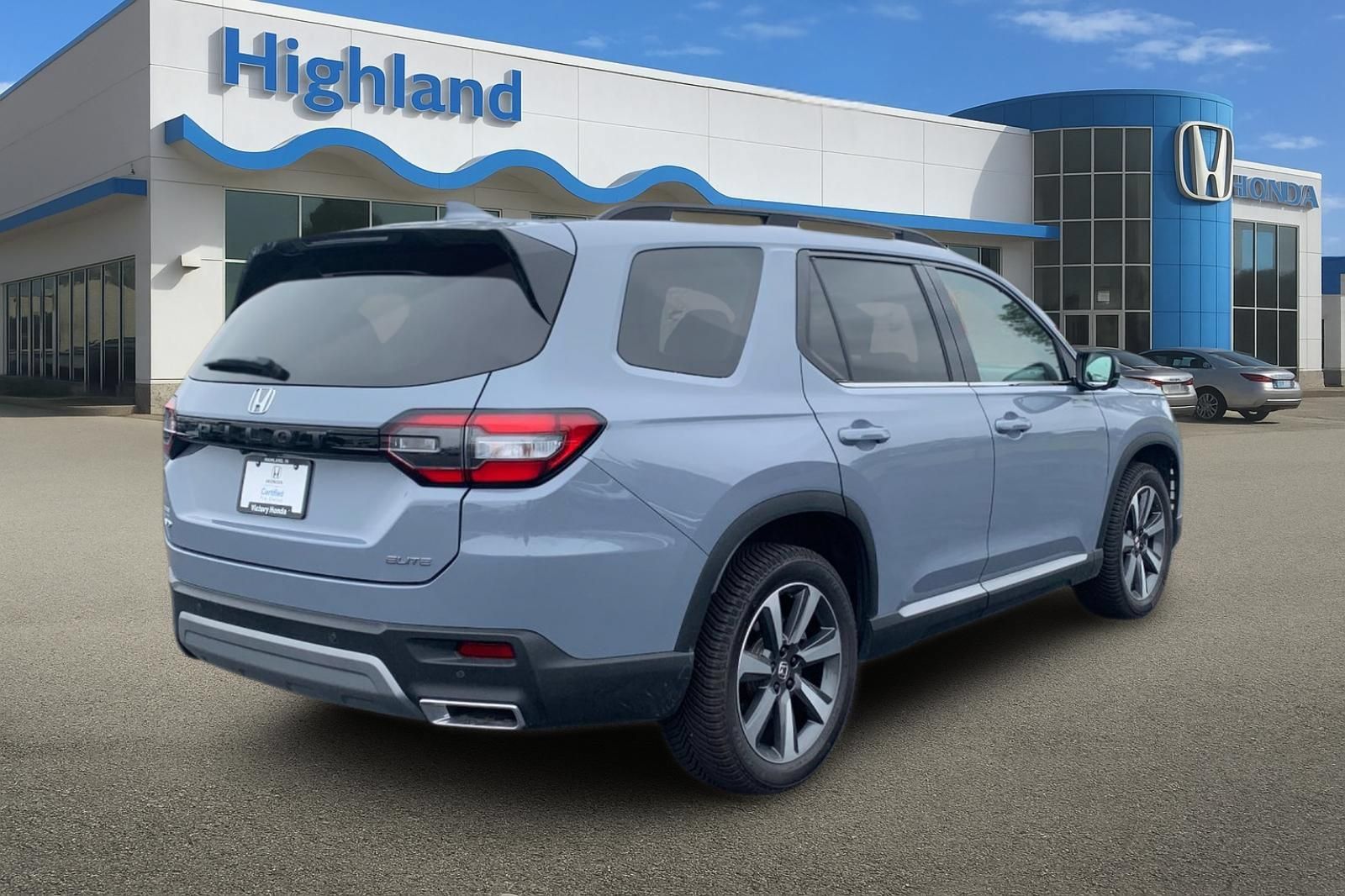 Used 2025 Honda Pilot Elite image 5