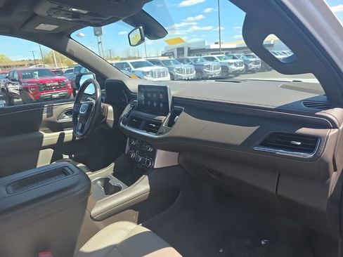 Used 2021 GMC Yukon SLT w/ SLT Luxury Plus Package AWD/4WD image 42
