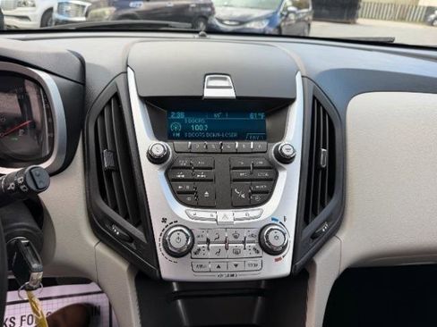 Used 2011 Chevrolet Equinox LTZ FWD image 26
