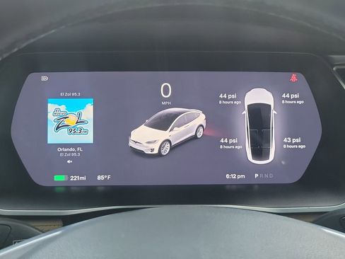 Used 2017 Tesla Model X 90D AWD/4WD image 30