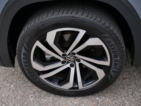 Used 2021 Volkswagen Atlas Cross Sport SEL Premium AWD/4WD image 15