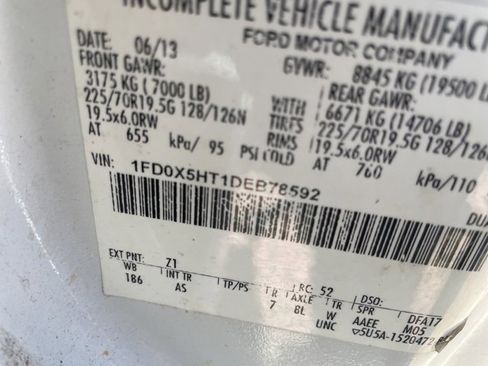 Used 2013 Ford F550 4x4 SuperCab Super Duty w/ Payload Upgrade Pkg image 43