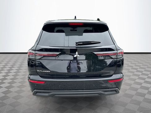 New 2026 Mitsubishi Outlander ES image 6