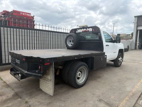 Used 2019 Chevrolet Silverado 3500 W/T w/ WT Convenience Package RWD image 4
