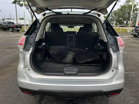 Used 2015 Nissan Rogue S FWD image 15