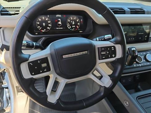 Used 2020 Land Rover Defender 110 HSE AWD/4WD image 18