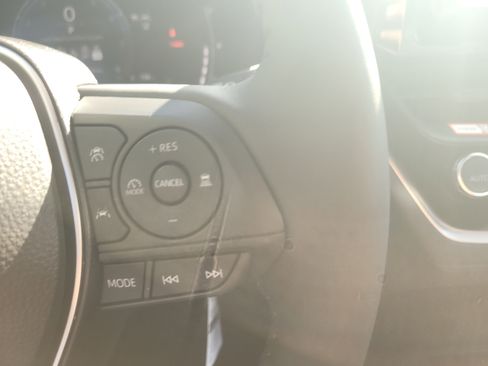 Certified 2026 Toyota Corolla Cross LE image 30