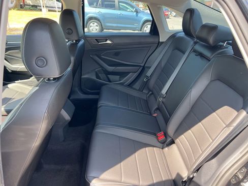 Used 2023 Volkswagen Jetta SE FWD image 24