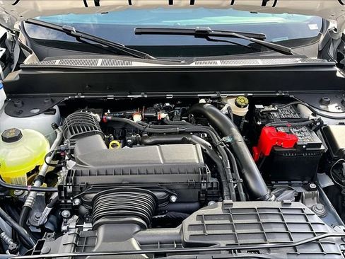 New 2026 Ford Maverick XL image 12