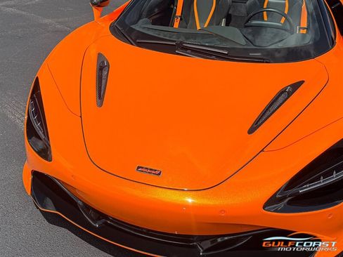 Used 2022 McLaren 720S Performance RWD image 4