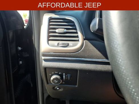 Used 2017 Jeep Grand Cherokee Limited w/ Trailer Tow Group IV AWD/4WD image 22