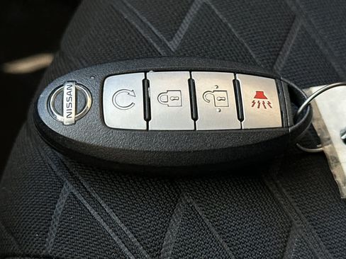 Used 2021 Nissan Kicks SR w/ Interior Electronics Package FWD image 26