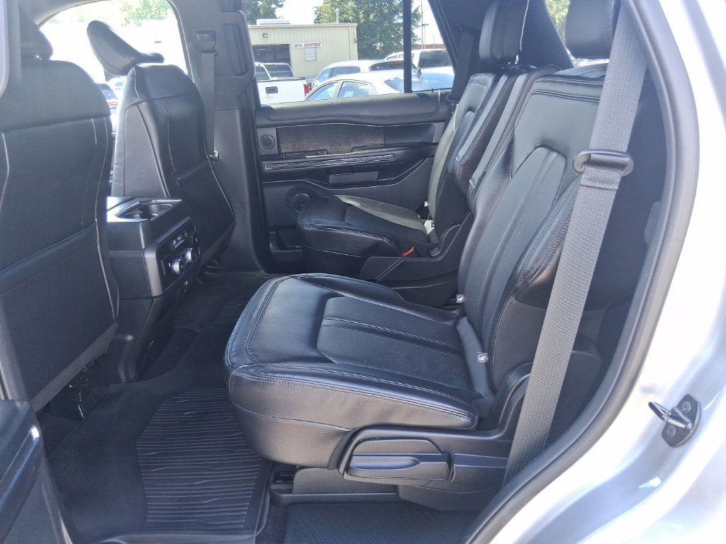 Used 2021 Ford Expedition Limited AWD/4WD image 16