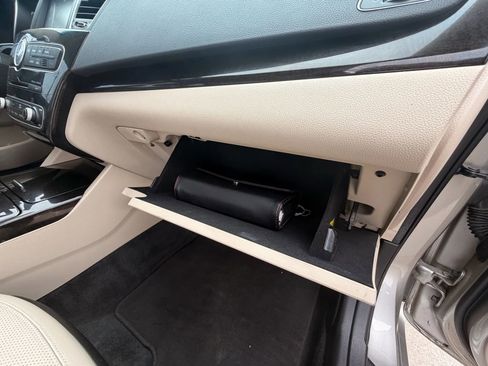 Used 2014 Kia Cadenza Premium image 32