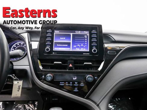 Used 2024 Toyota Camry SE image 12