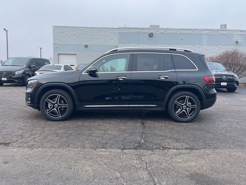 Used 2026 Mercedes-Benz GLB 250 4MATIC image 9