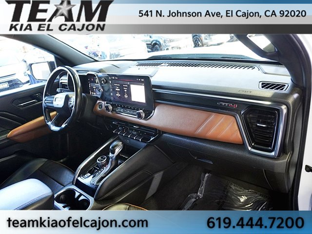 Used 2023 GMC Canyon AT4 w/ AT4 Premium Package AWD/4WD image 12