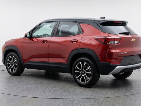 Used 2025 Chevrolet TrailBlazer LT image 6