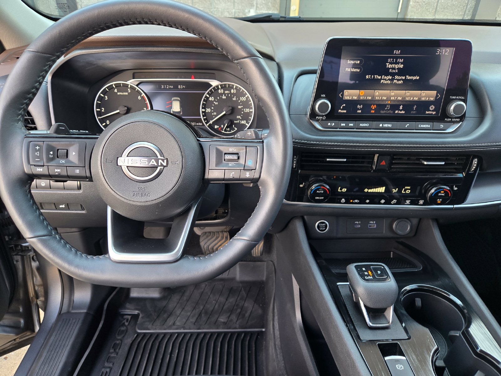 Used 2022 Nissan Rogue SV w/ SV Premium Package FWD image 10