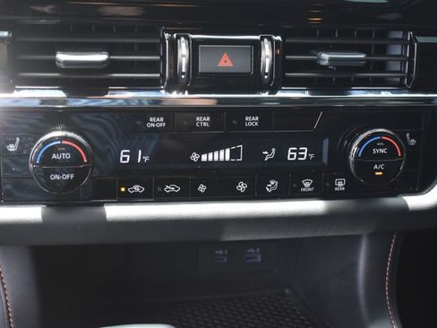 Used 2025 Nissan Pathfinder Rock Creek AWD/4WD image 28