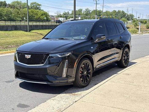 Used 2023 Cadillac XT6 Sport w/ Technology Package AWD/4WD image 21